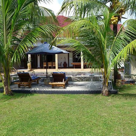 Villa Stella Garden Senggigi Exterior photo