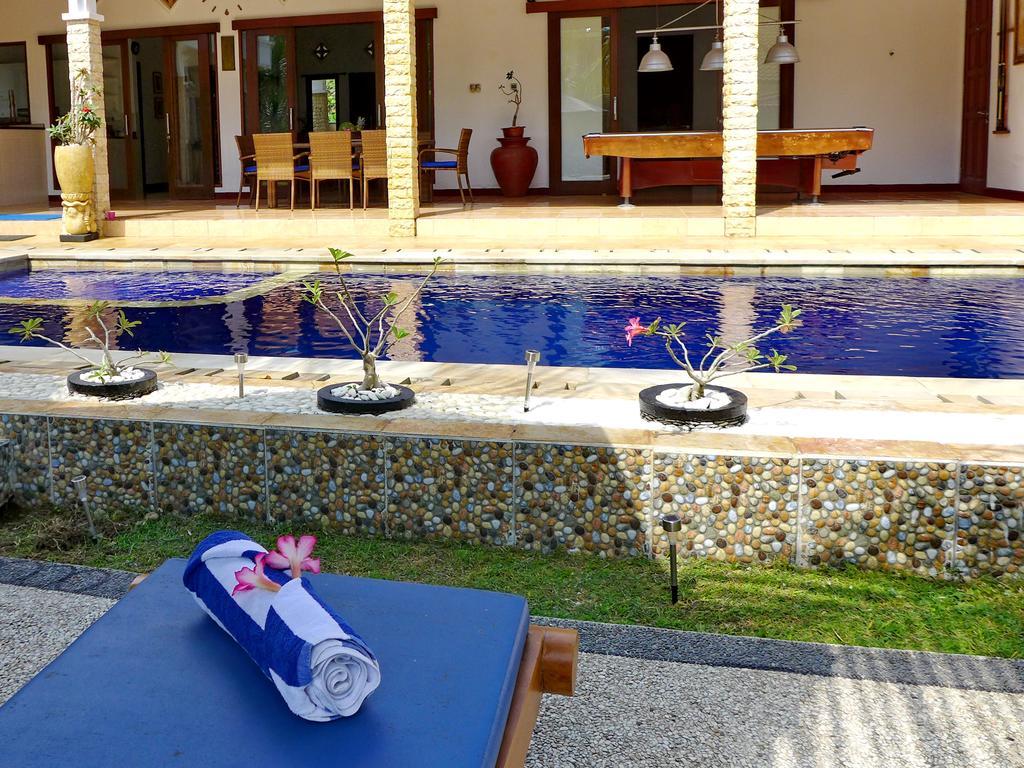 Villa Stella Garden Senggigi Exterior photo